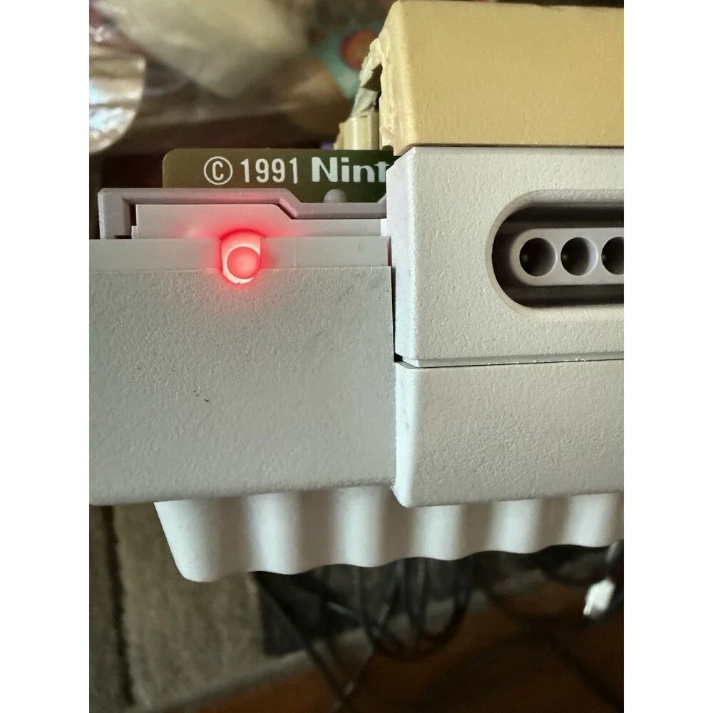 SUPER NINTENDO, MODEL NO: SNS-001 Console w AC Adapter and Cables PARTS ONLY!!